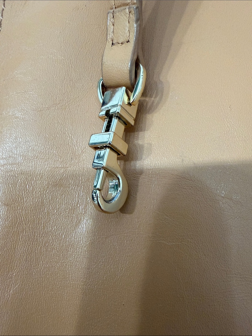 Tory Burch Large Tan Leather Clip in Pouch - Picture 11 of 11